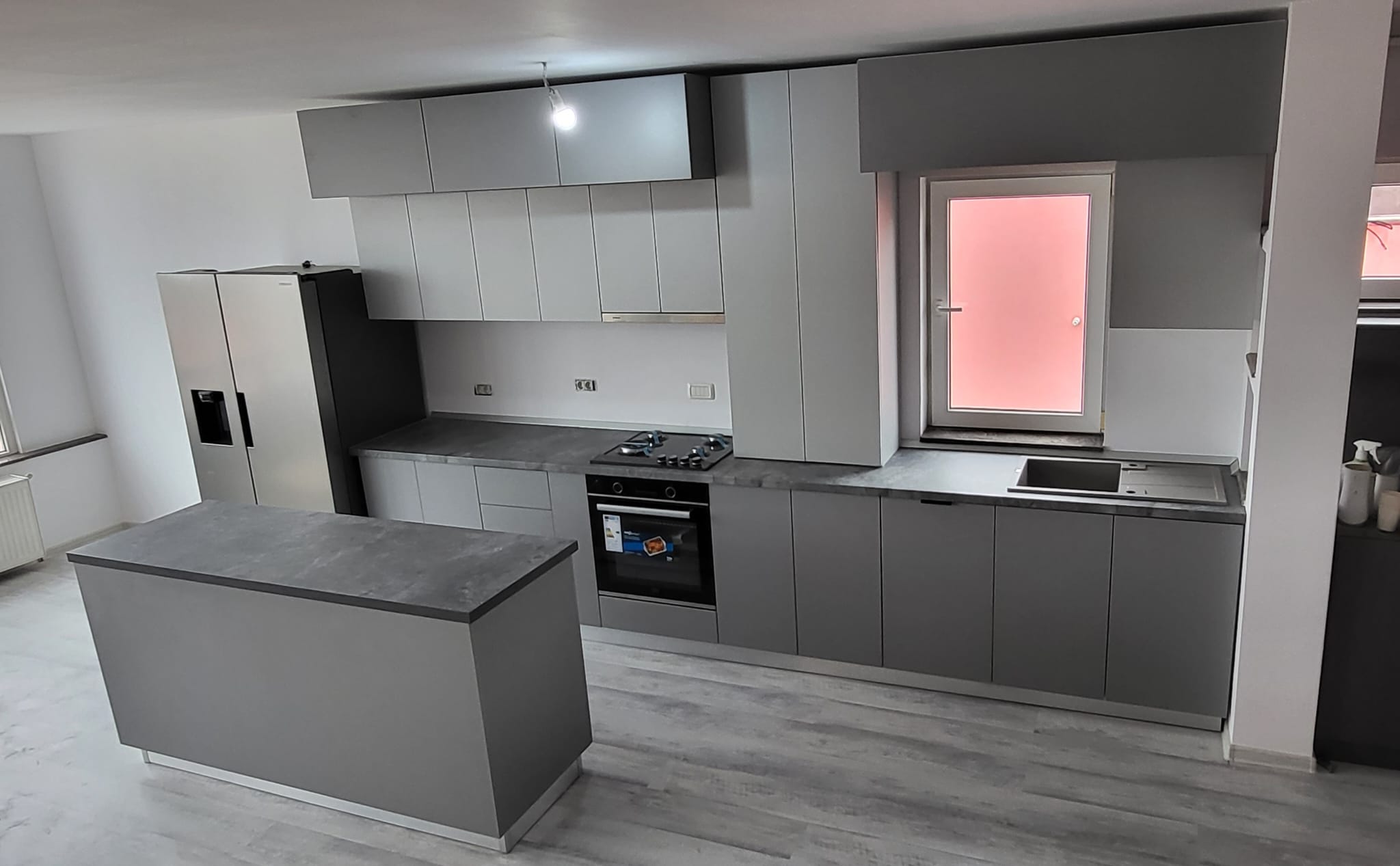 Bucătărie Suprapozabilă, Insulă